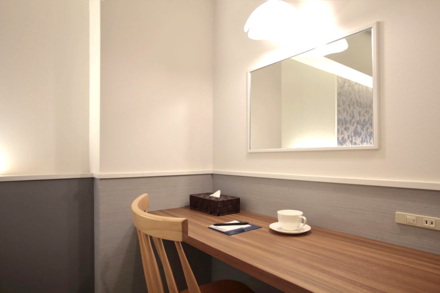 BASIC ROOM