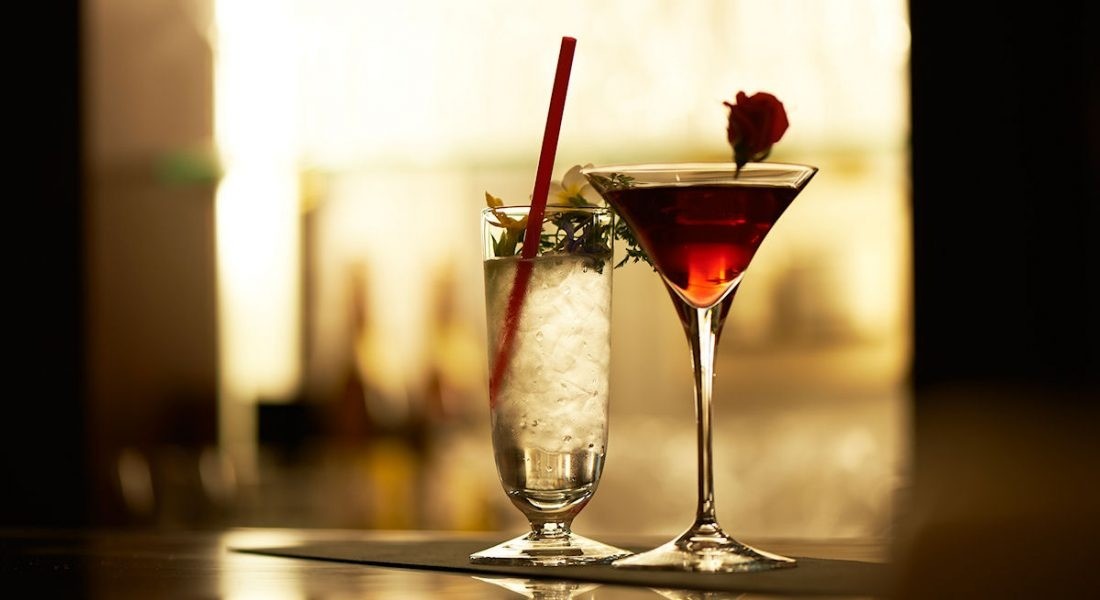 カフェ＆バー「コルディアル」