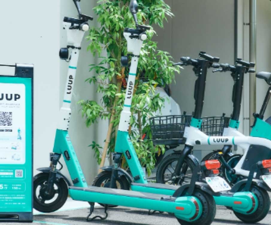 電動モビリティを施設の横に備え付けております